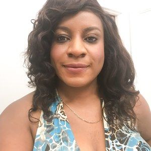 Meet your Posher, Dionne